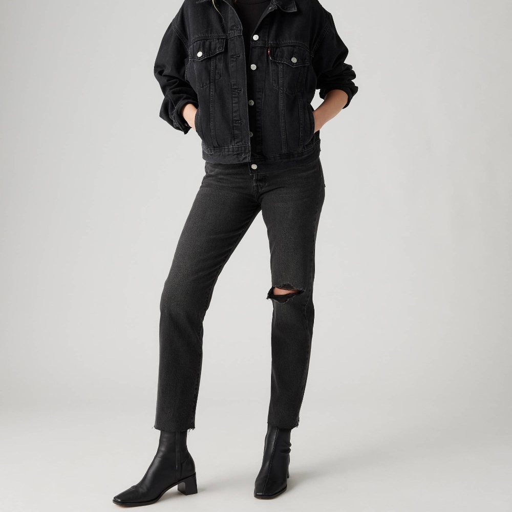 Distressed Black / Gray Wash Wedgie Straight Levi Jeans